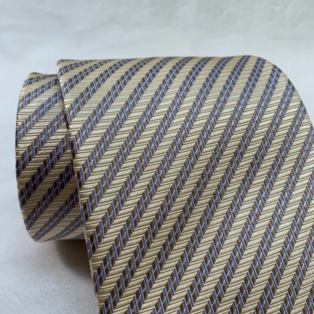 Geoffrey Beene GB Mens Tie long 100% silk hand made Cream Blue Diagonal Striped‎
